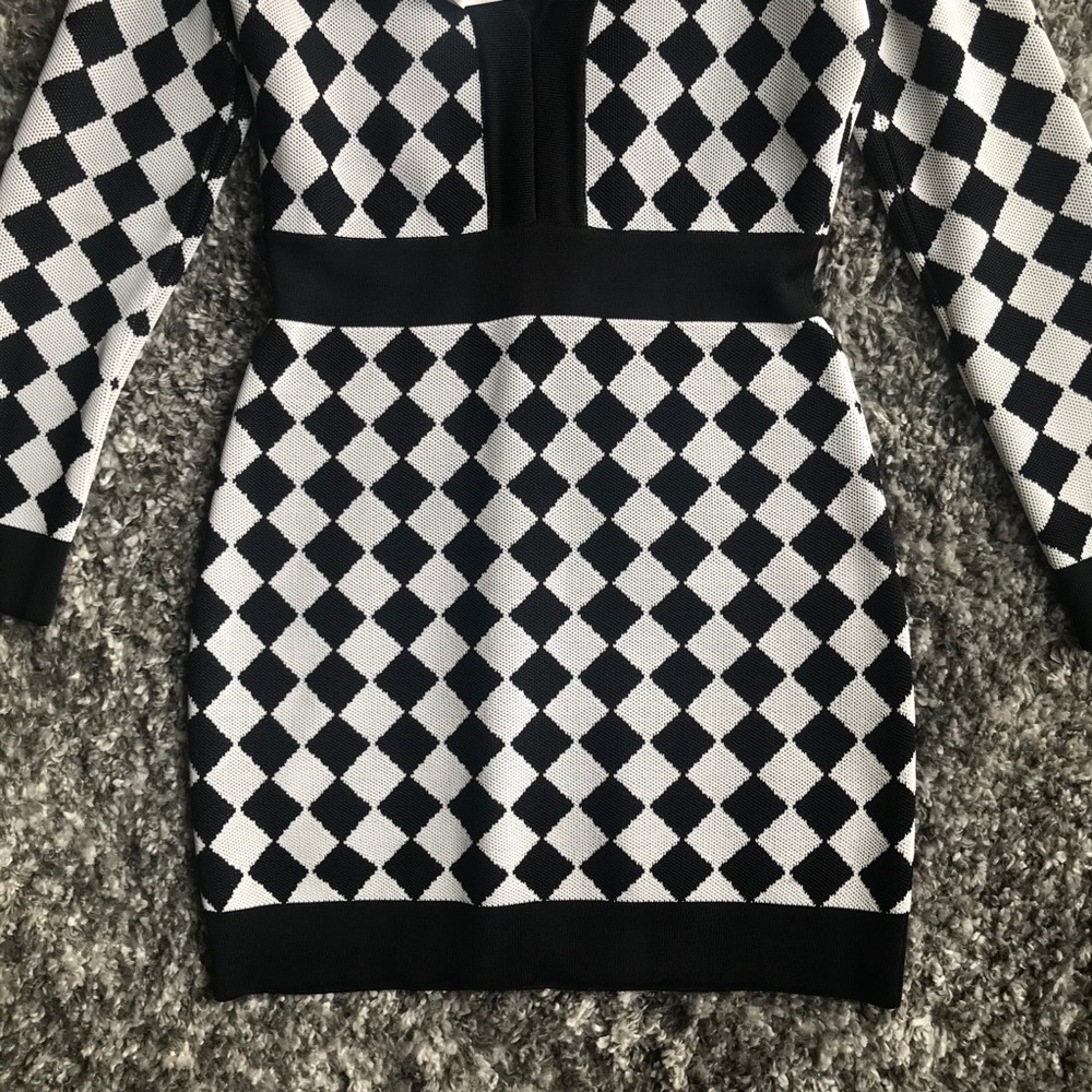 BALMAIN Two-Tone Intarsia-Knit Mini Dress - Picture 11 of 16